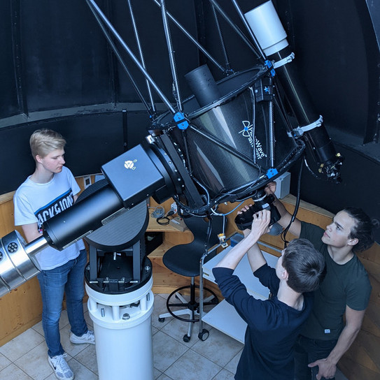 Observatory with students Observatory with students