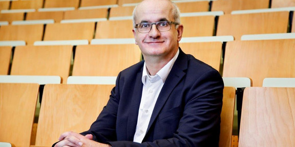 Portrait of Manfred Bayer